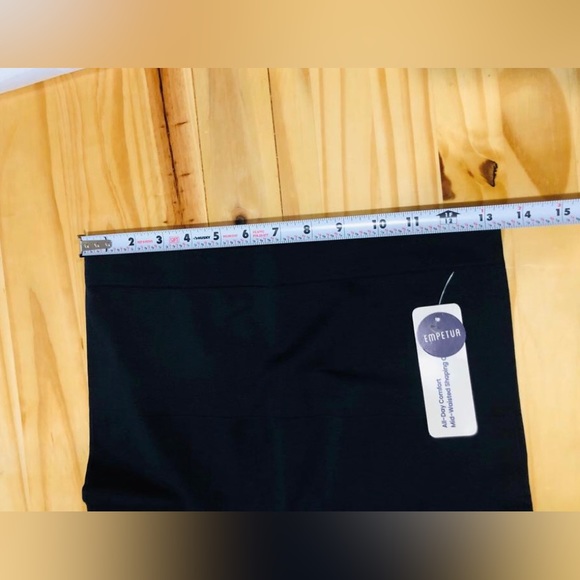 NWT $60 All Day Comfort Empetua Medium Waisted Shaping Capri Leggings Black L - Picture 7 of 9